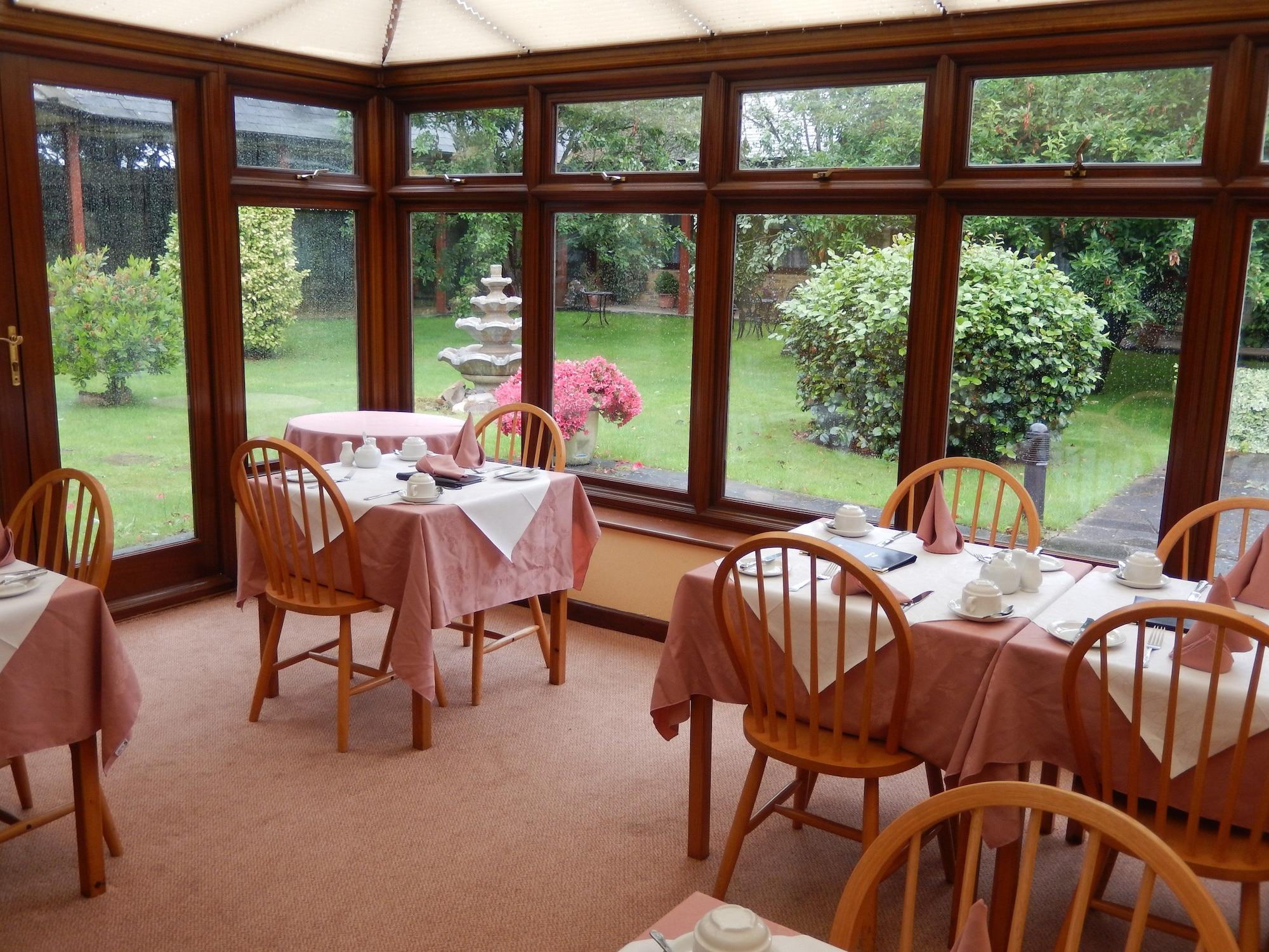 Cottage Guest House Hillingdon Restaurant foto